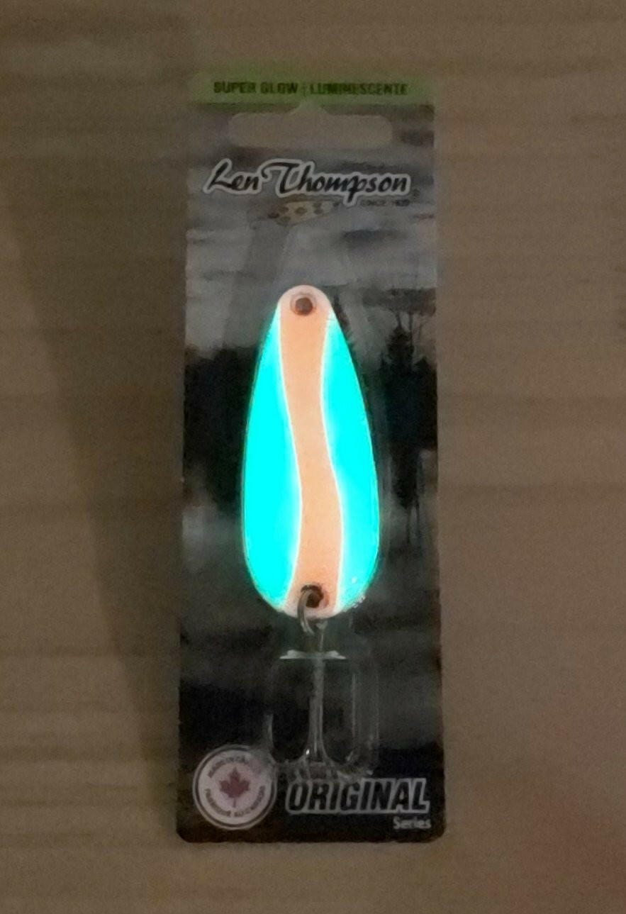 🍁Len Thompson Glowing White & Pink Spoons