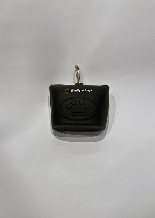 Silicone Treat Pouch with magnetic closure