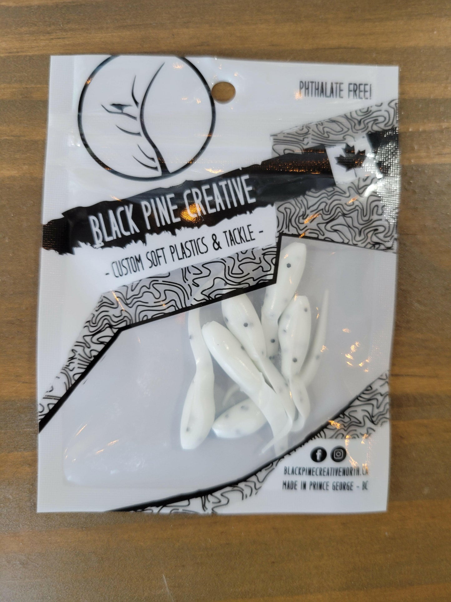 🍁Black Pine Creative 1-1/2" Basic Minnow 6/pk