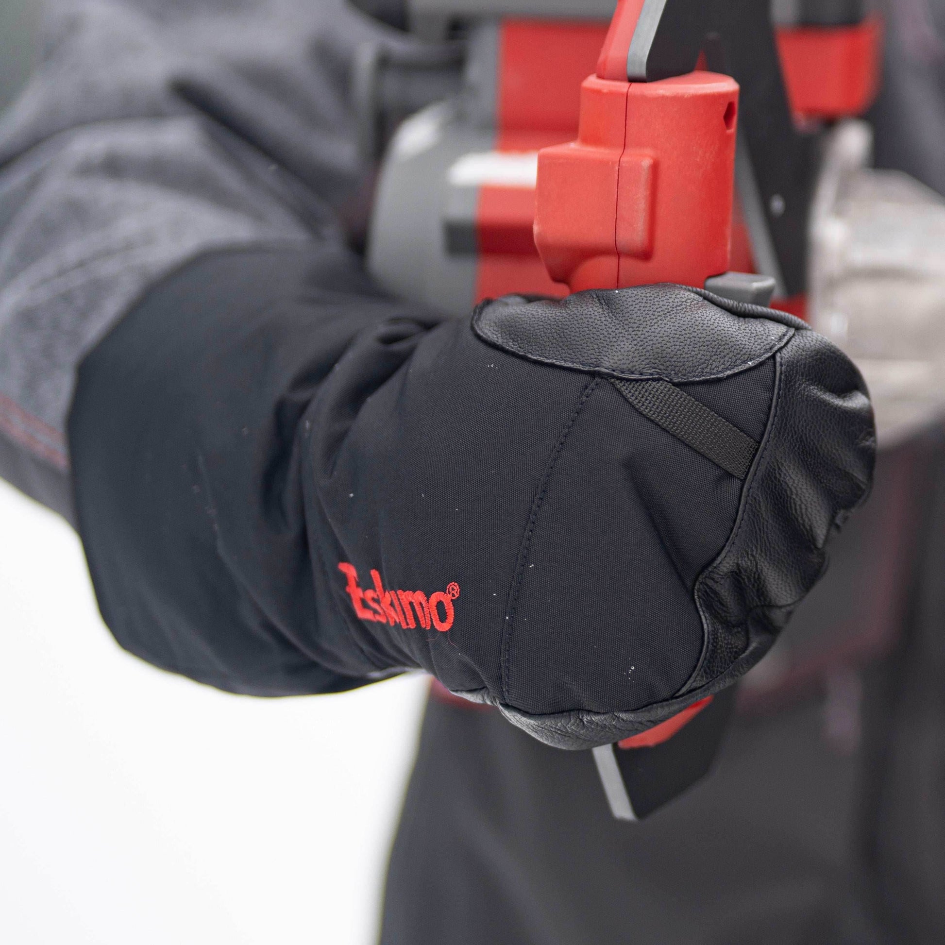 Eskimo Clothing - Buffalo Plaid Mitts - Uncle Mike's Outdoors and More!