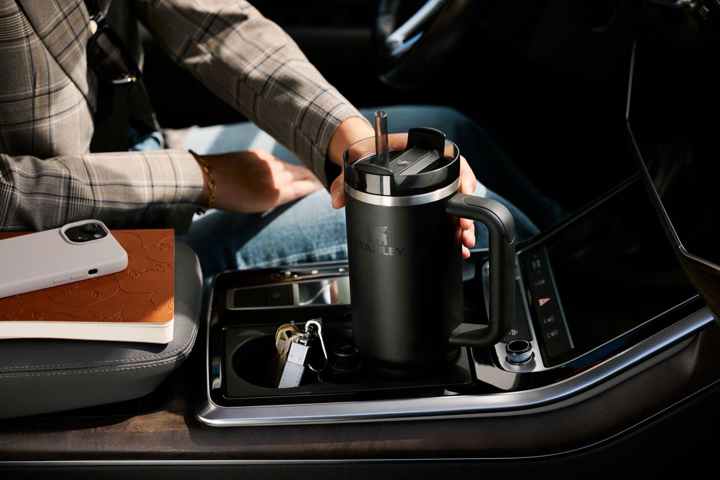 STANLEY Quencher H2.0 Flow State Tumbler, 40 oz, Hot Coral đ All In One Marketplace Canada