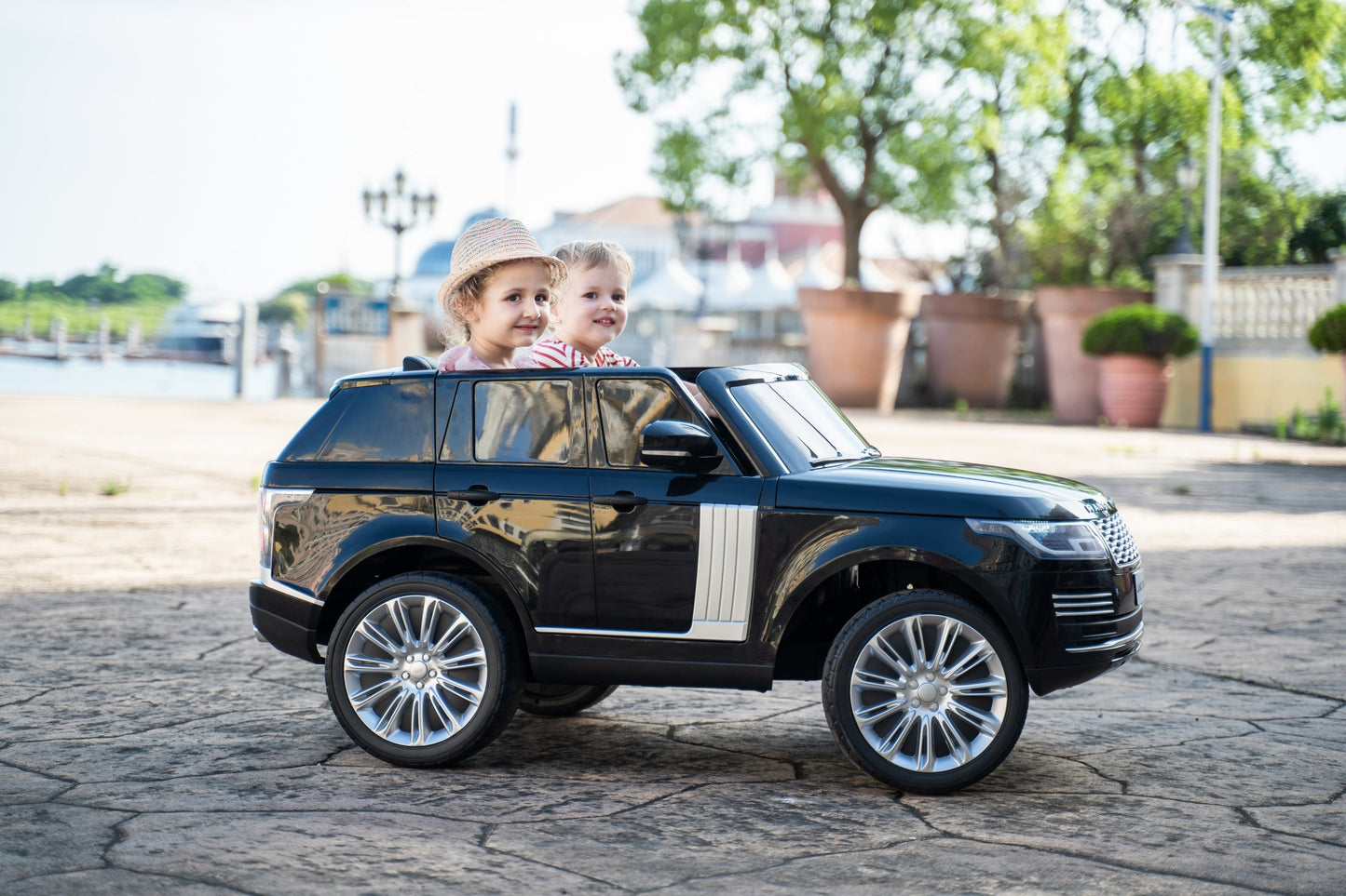 2026 Range Rover HSE 2 Seater 24V Kids Ride On Car With Remote Control DELUXE MODEL WITH LEATHER SEATS AND RUBBER TIRES