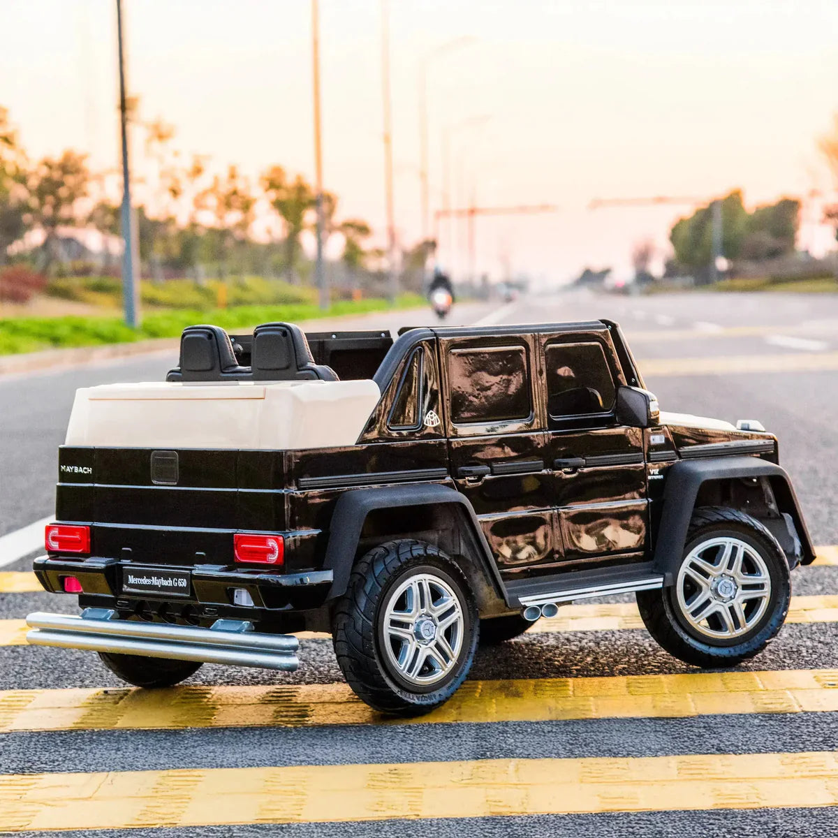 2026 12V Mercedes Benz Maybach G650 Kids Ride On Car with Remote Control