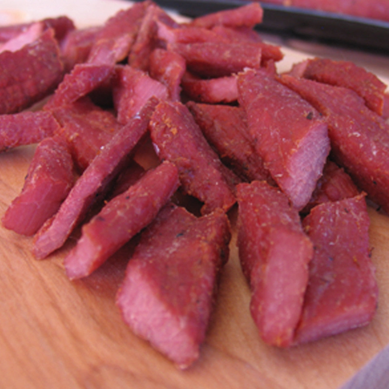 Hi Mountain Cracked Pepper 'N Garlic Blend Jerky Kit