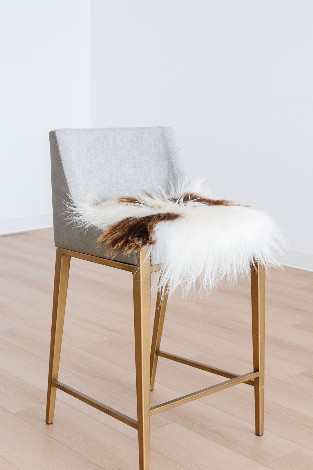 Brown Spotted Icelandic Sheepskin Chair Pad | Random