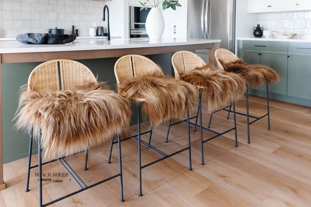 BROWN ICELANDIC SHEEPSKIN CHAIR PAD