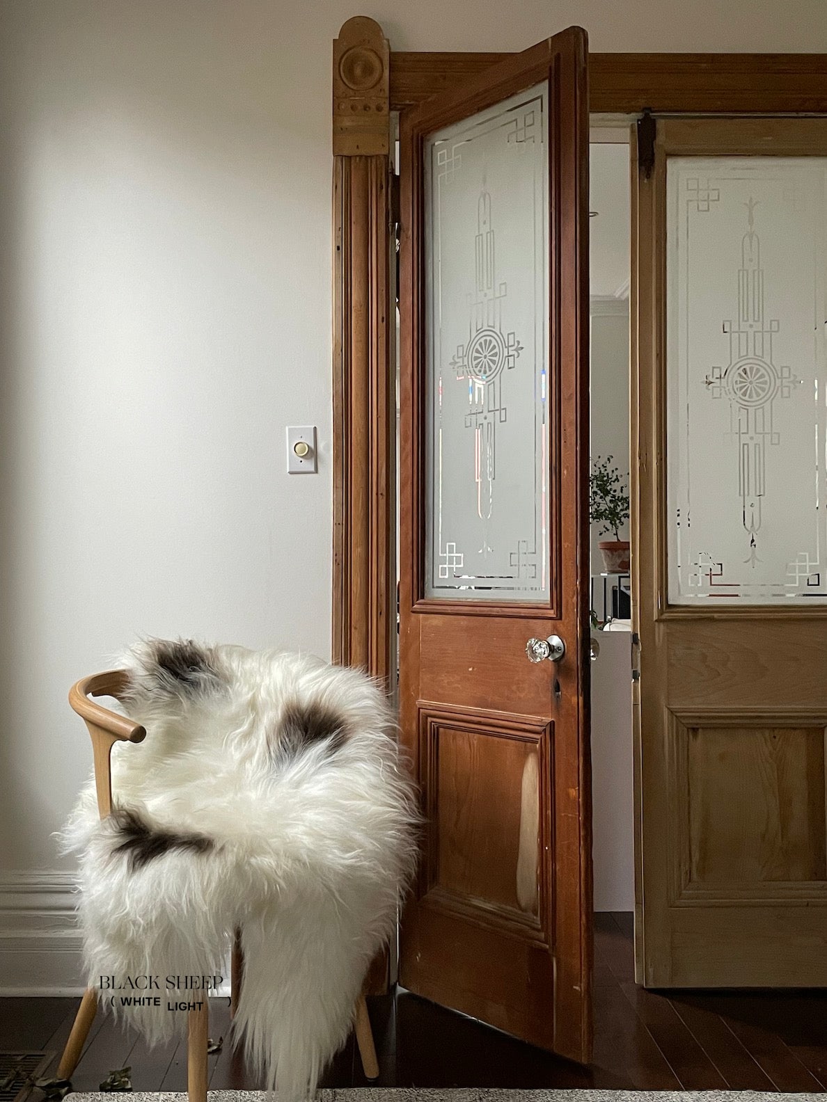 Spotted Icelandic Sheepskin | Minimal