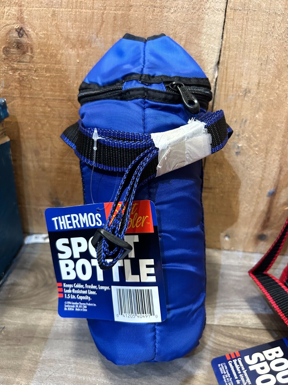 Thermos Sport Bottle Soft Cooler Bag with Easy Sip / Pour Port