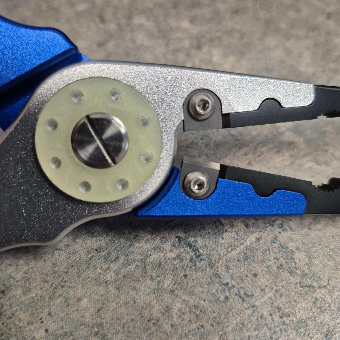 šBig Sky Fishing Pliers