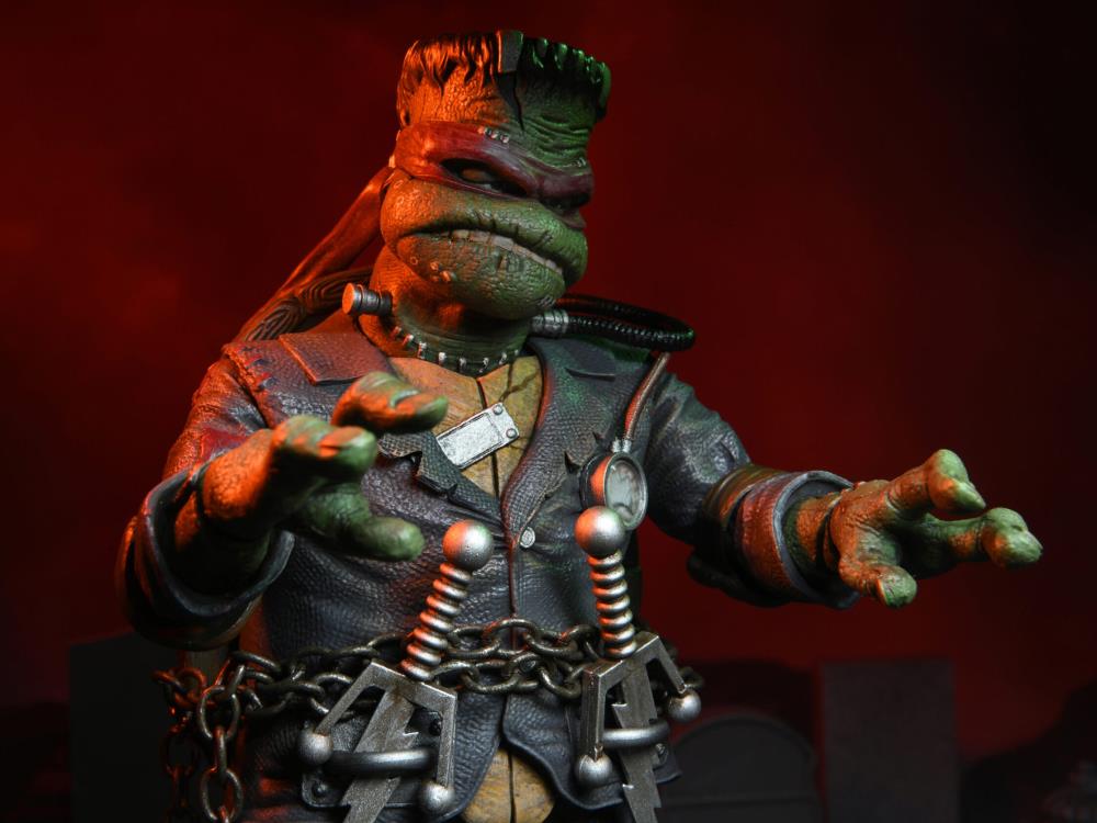 Universal Monsters x Teenage Mutant Ninja Turtles Ultimate Raphael as Frankenstein's Monster ( substanard packaging)