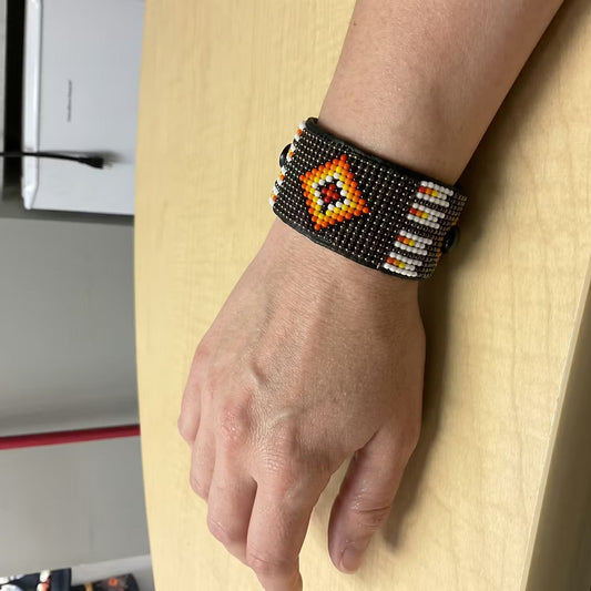 Beaded Cuff Bracelet(Brown)
