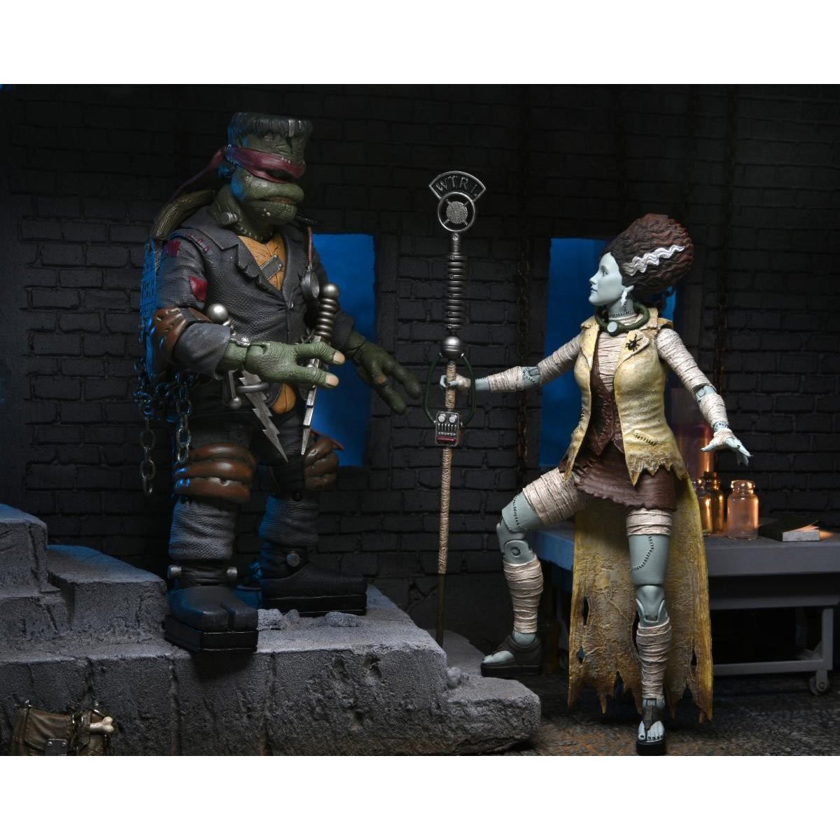 Neca - Ultimate April O Neil as Bride of Frankenstein - Judith Hoag