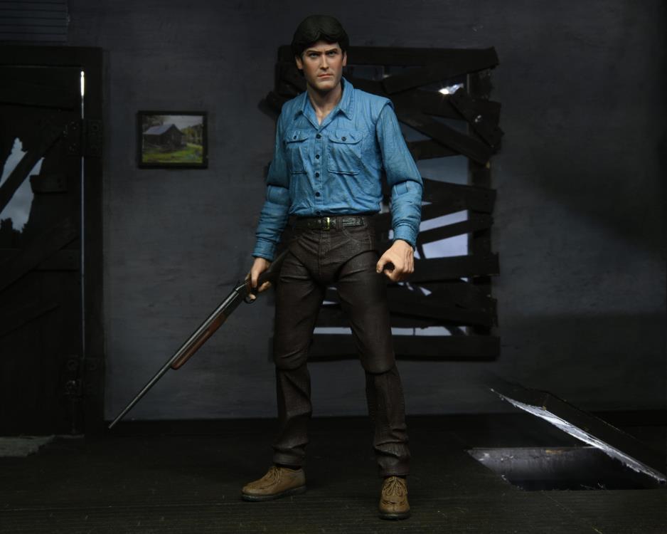 The Evil Dead 40th Anniversary Ultimate Ash Williams Figure (substandard packaging)