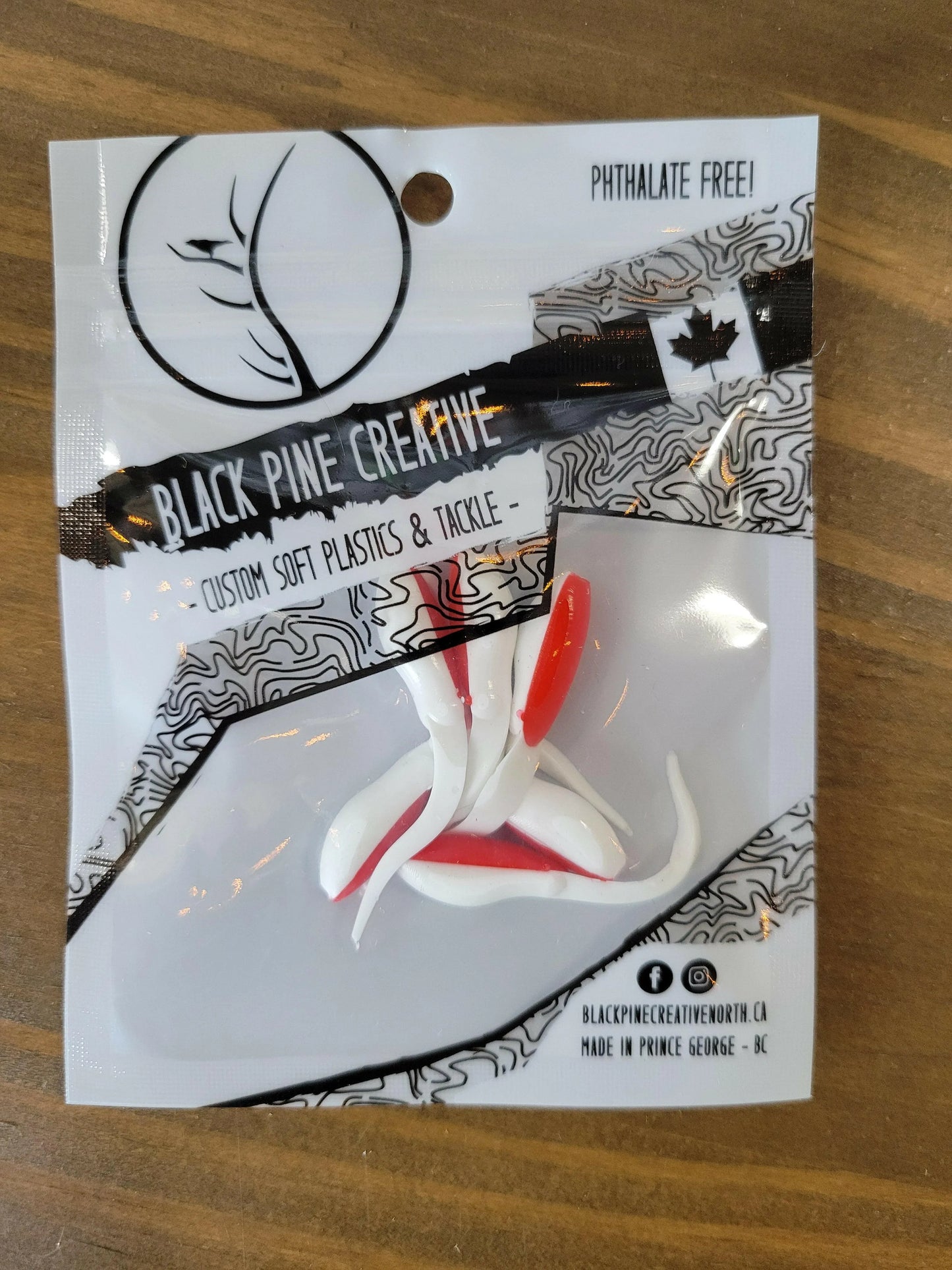 🍁Black Pine Creative 1-1/2" Basic Minnow 6/pk