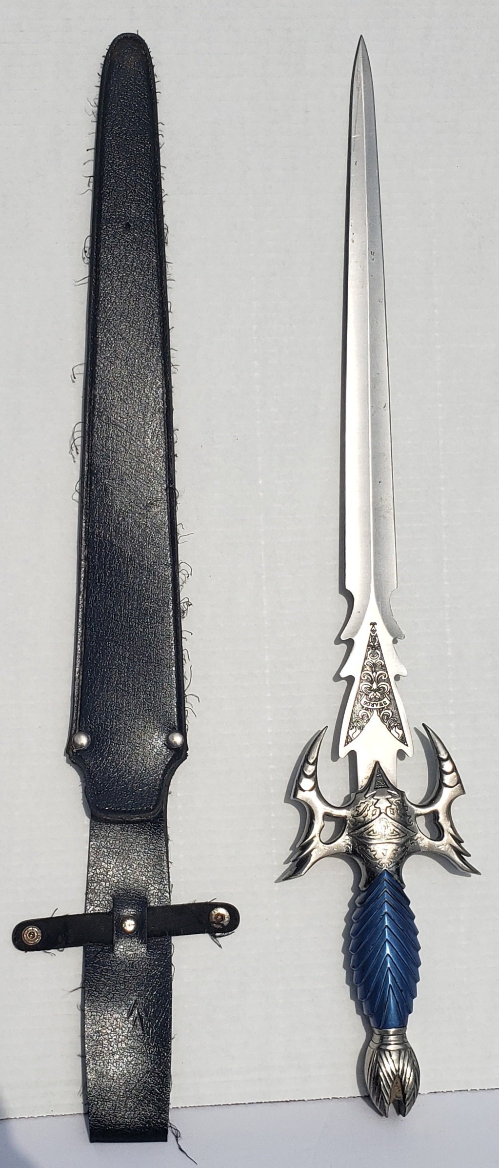 Genuine Real Authentic SCA Renaissance Swards Sword Cutlass Katana with Black Faux Leather Sheath Scabbard