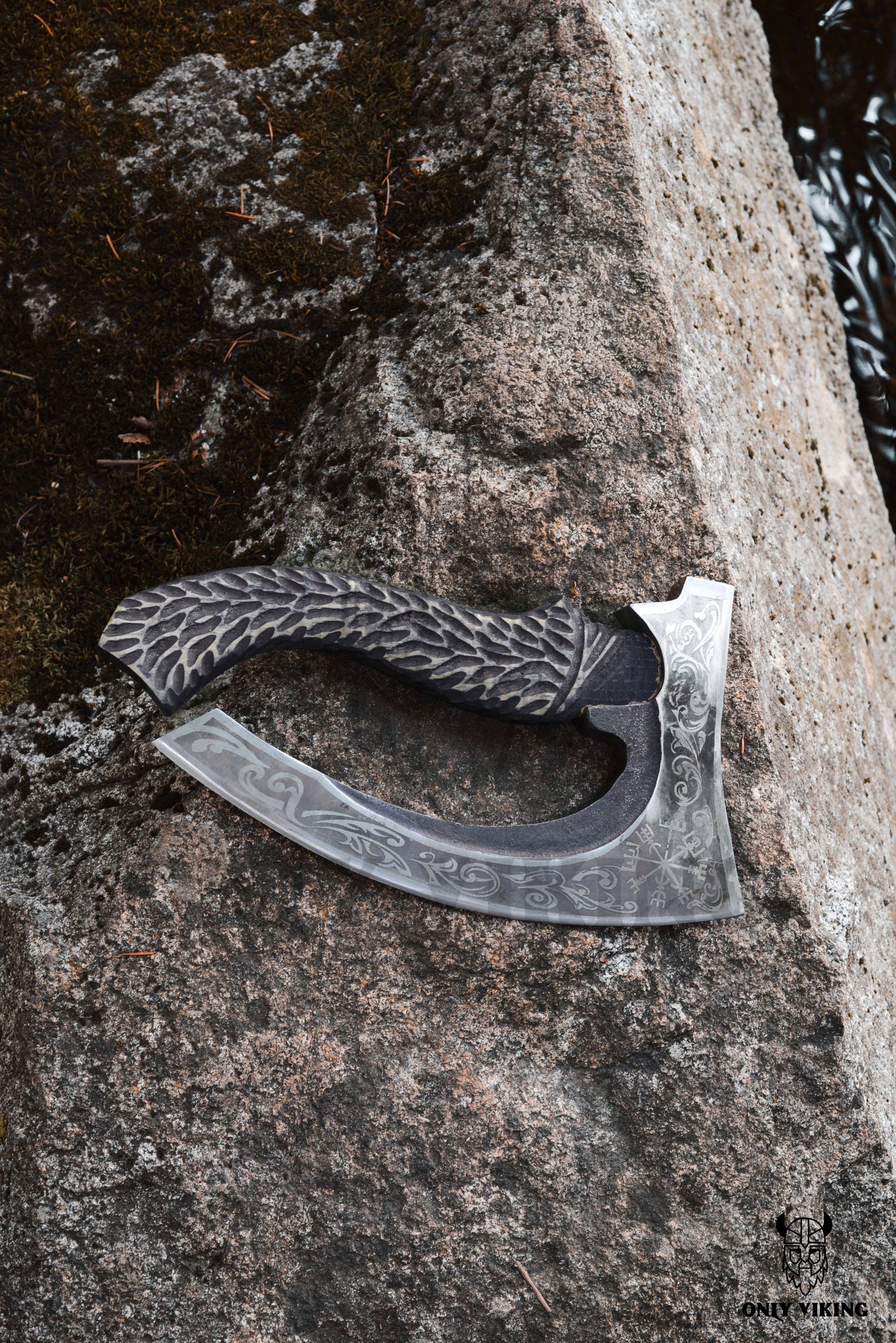 Pizza Cutter Axe & Leather Axe Sheath | OnlyViking