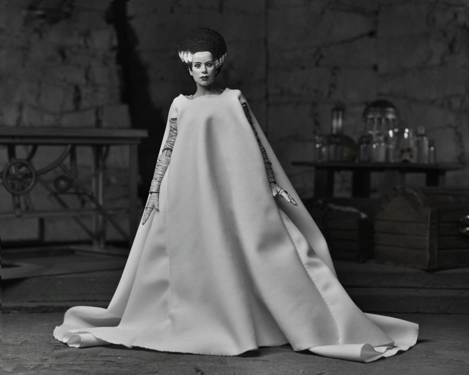 Universal Monsters Ultimate Bride of Frankenstein (Black & White)