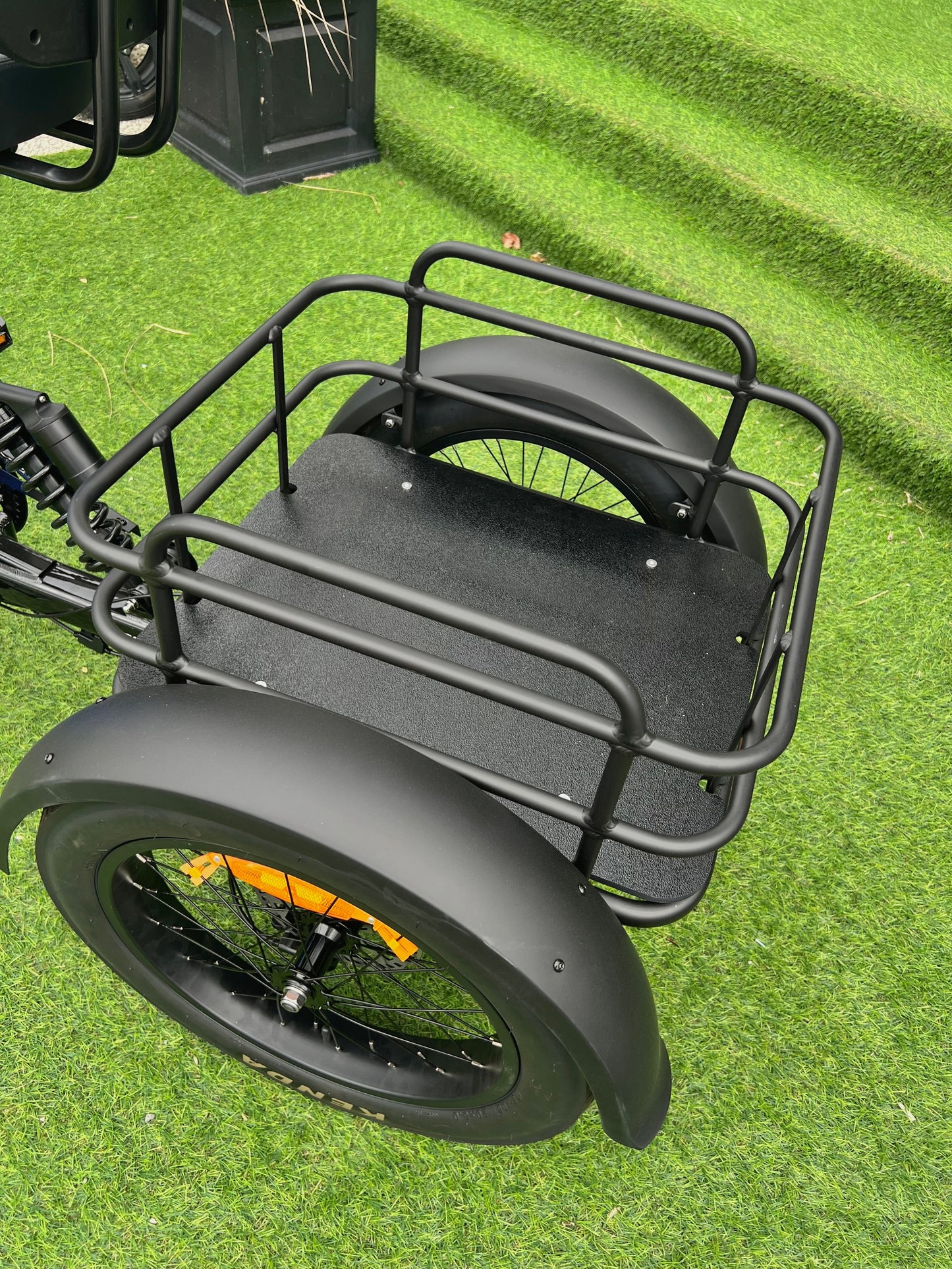 2025 Taubik PIVOT Electric Trike