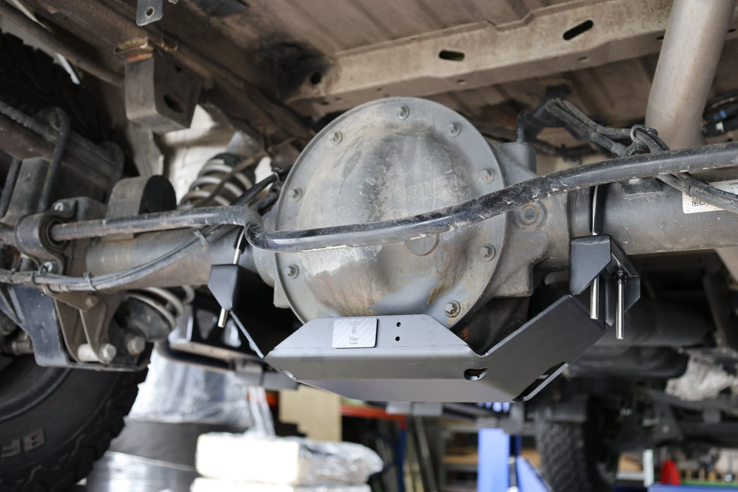 Mercedes Sprinter 2500 Differential Skid Plate | 2007+