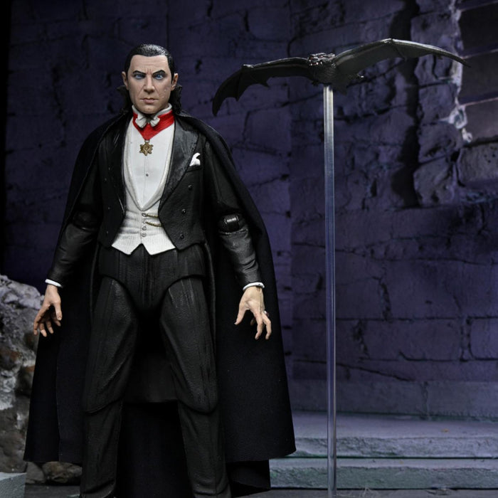 Universal Monsters – 7" Scale Action Figure - Ultimate Dracula - Transylvania