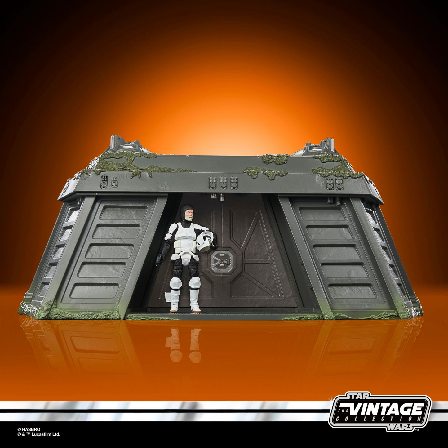 Star Wars The Vintage Collection Endor Bunker Playset with Action Figure