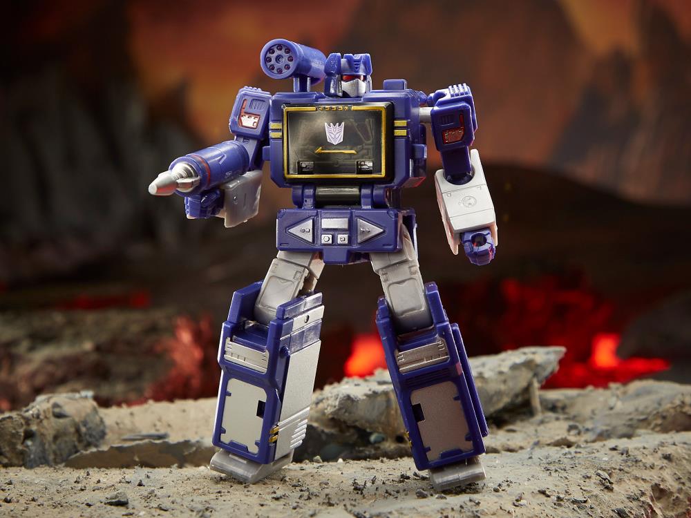 Transformers War for Cybertron: Kingdom Core Soundwave