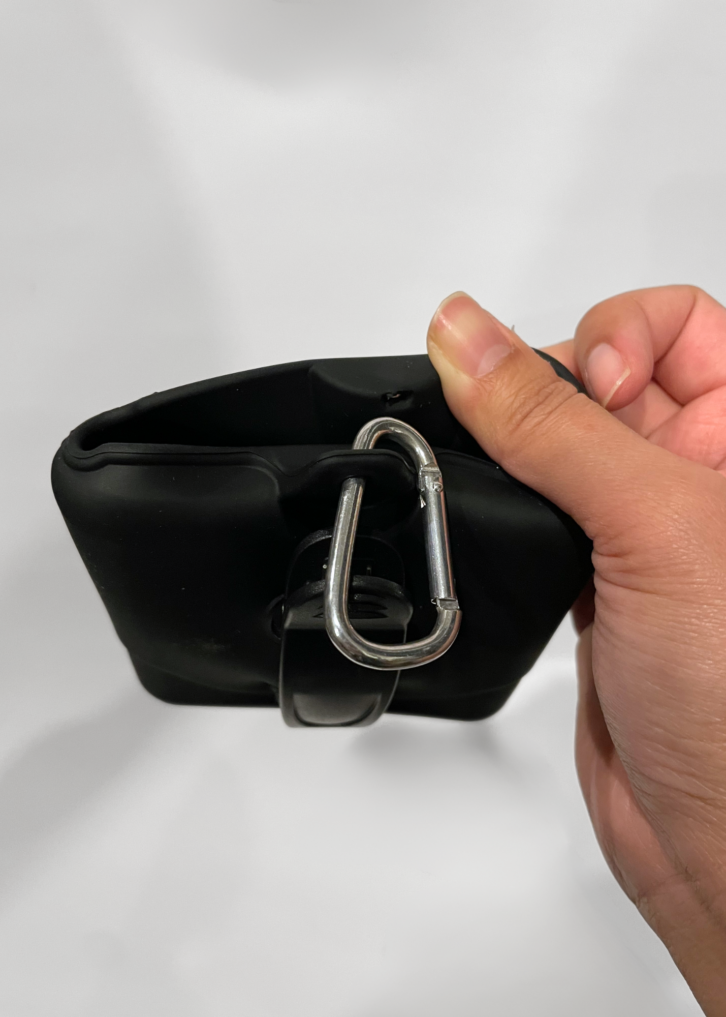 Silicone Treat Pouch with magnetic closure