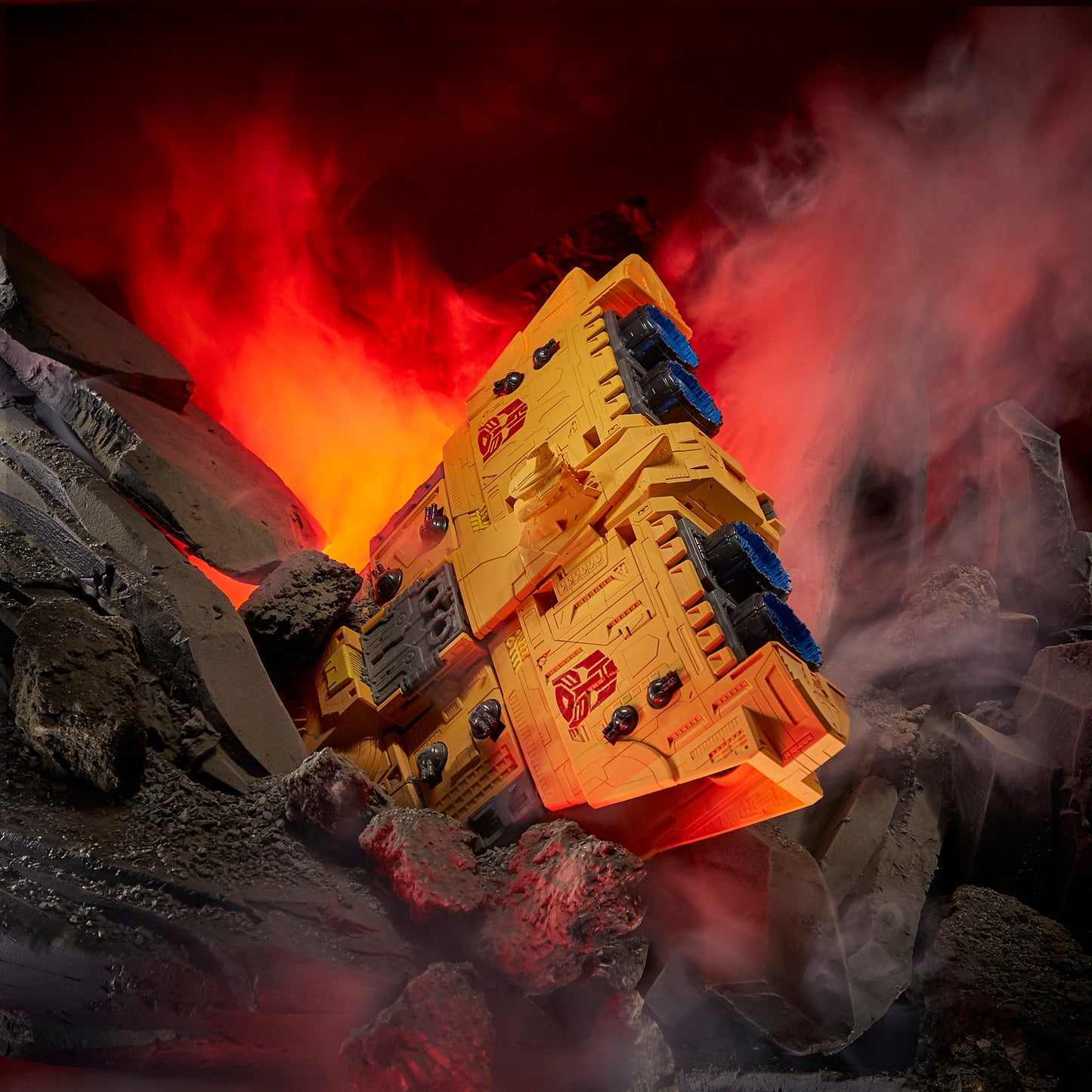 Transformers Toys Generations War for Cybertron: Kingdom Titan WFC-K30 Autobot Ark