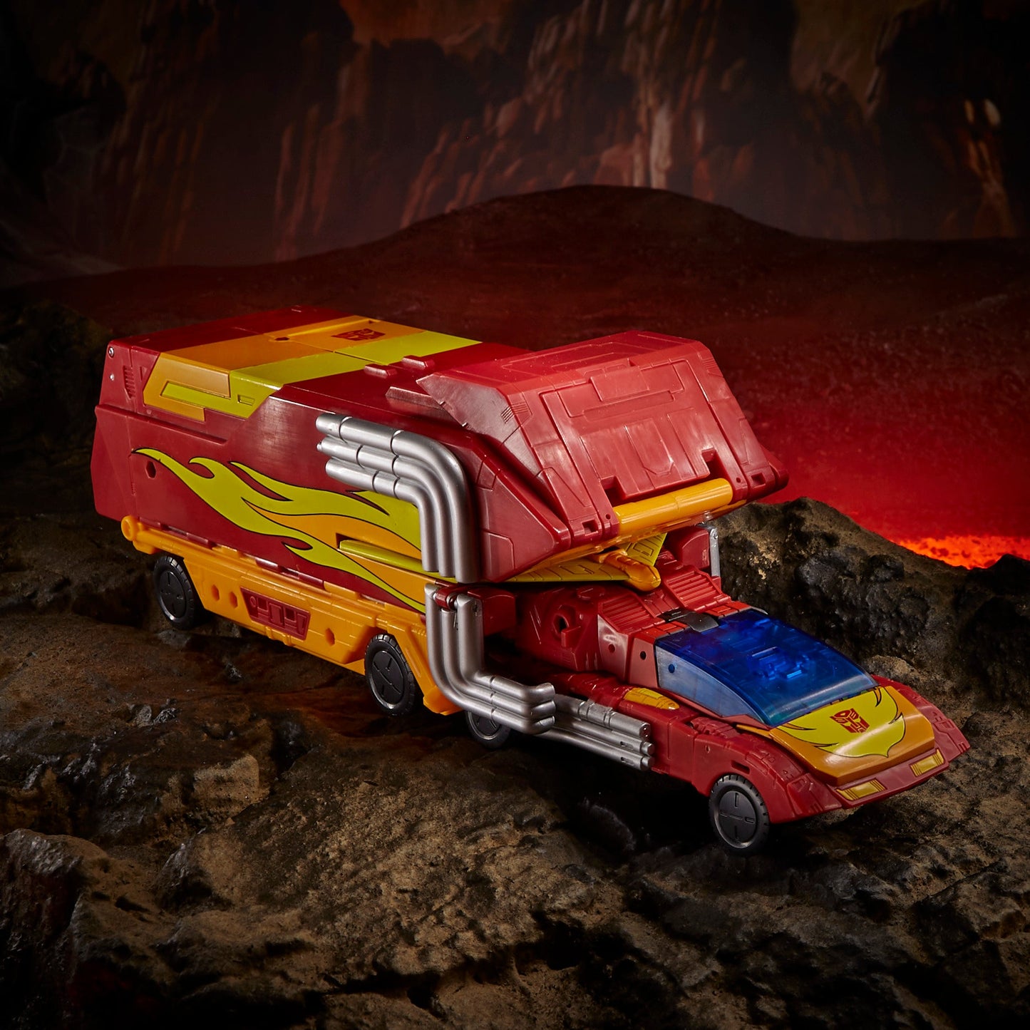 Transformers Toys Generations War for Cybertron: Kingdom Commander WFC-K29 Rodimus Prime with Trailer Action Figure,