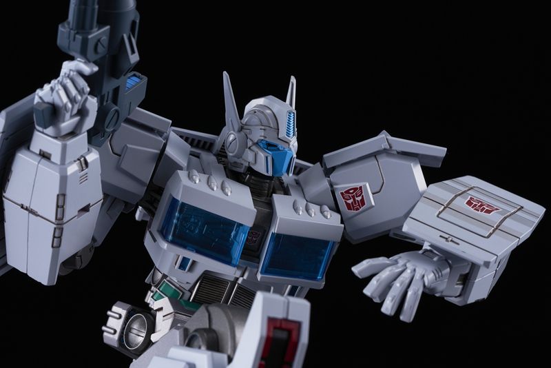 Flame Toys Furai Ultra Magnus (IDW Ver.) - Transformers