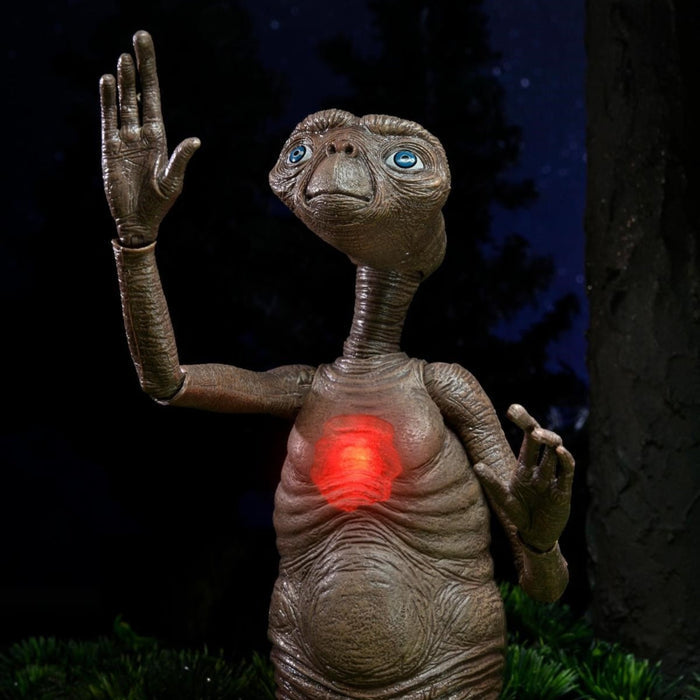 NECA 40th Anniversary Ultimate Deluxe E.T. with LED Light-up Chest