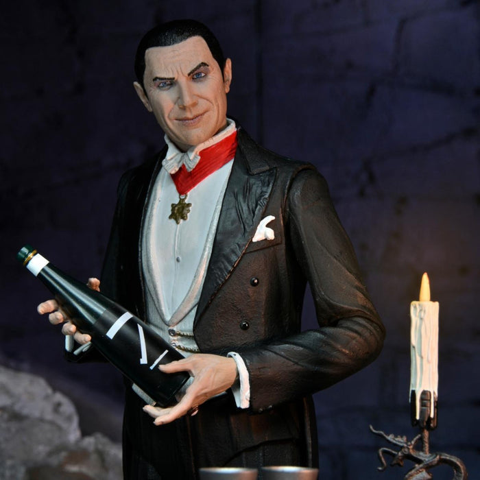 Universal Monsters – 7" Scale Action Figure - Ultimate Dracula - Transylvania