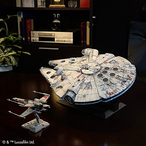 Millennium Falcon (Standard Edition) "Star Wars: A New Hope", Bandai 1/72 Perfect Grade (PG)