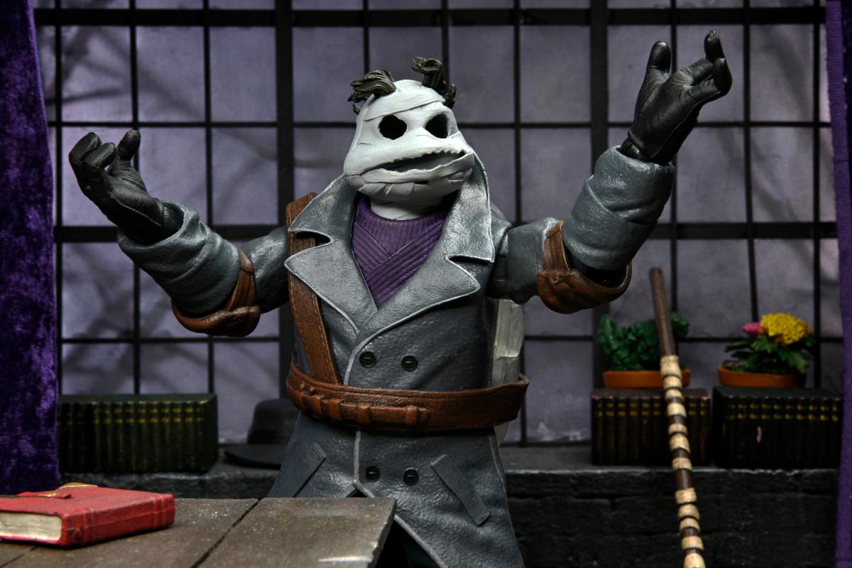 Neca - Universal Monsters x Teenage Mutant Ninja Turtles - Ultimate Donatello as The Invisible Man