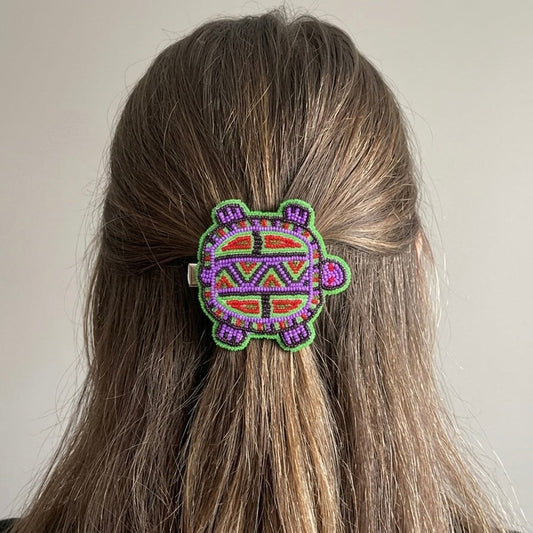Beaded turtle Barrette Green accent
