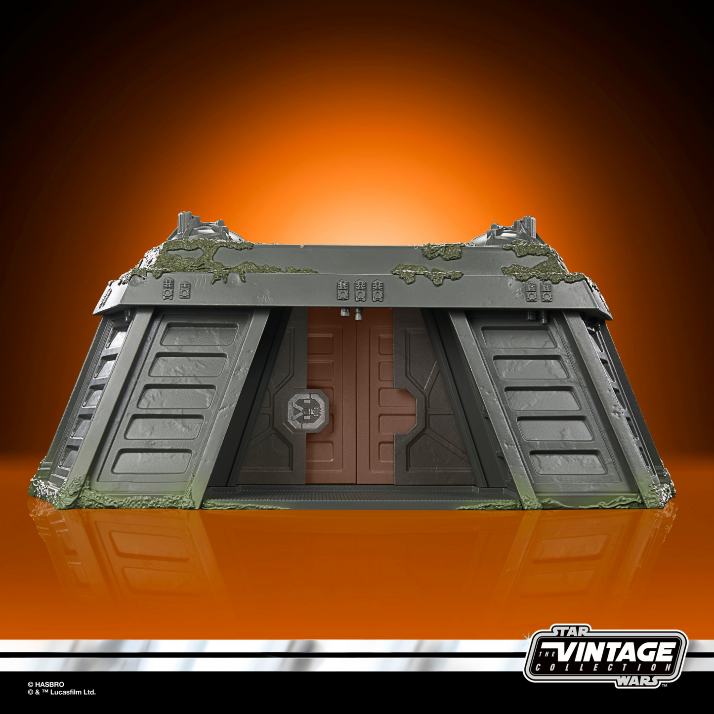 Star Wars The Vintage Collection Endor Bunker Playset with Action Figure