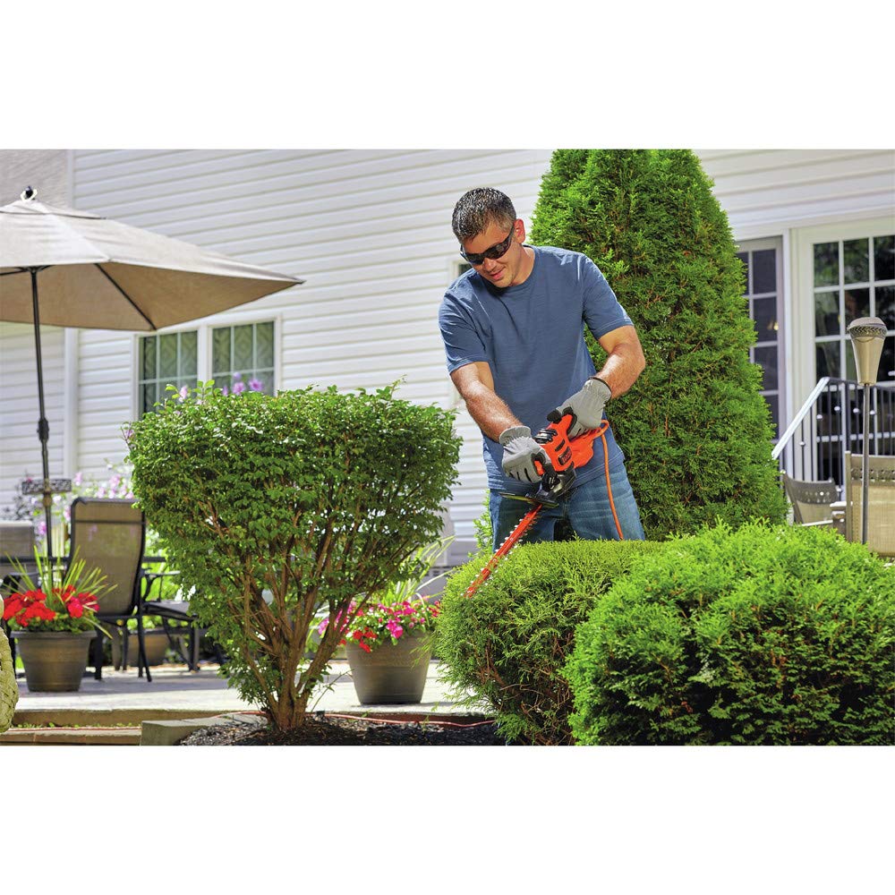 BLACK+DECKER Electric Hedge Trimmer, 17-Inch (BEHT150) 🍁 All In One Marketplace Canada