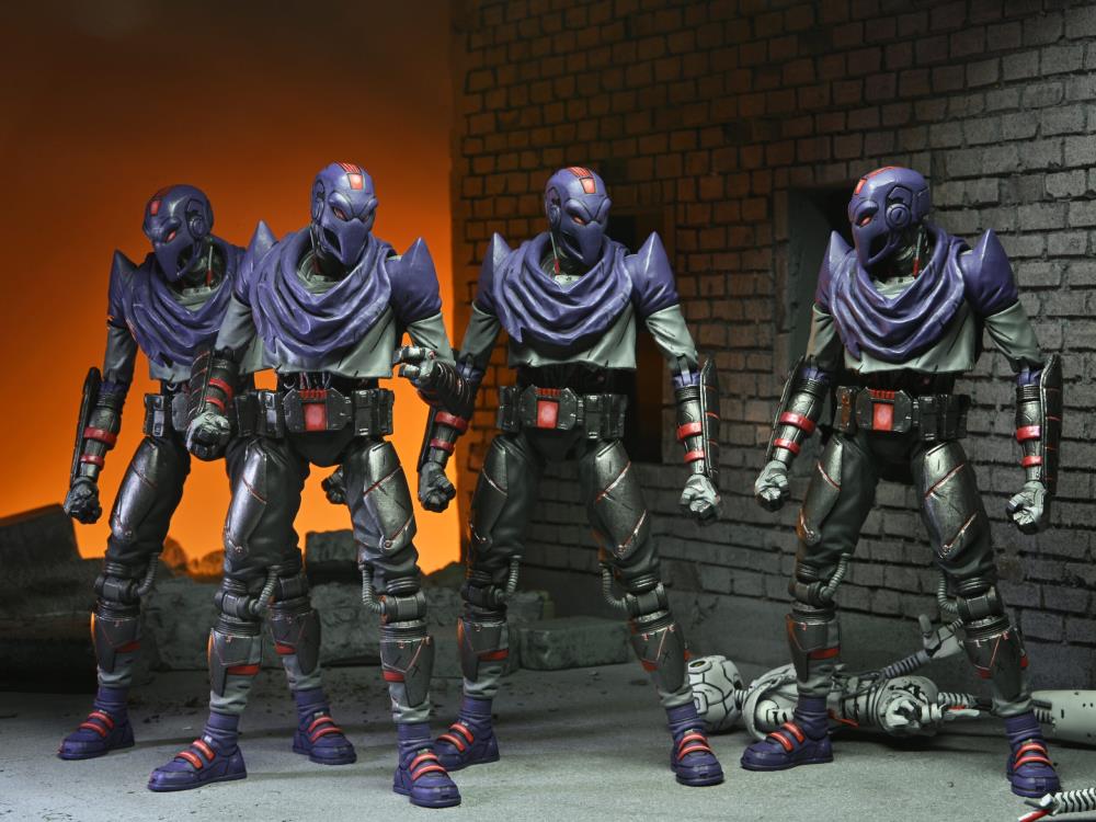 Neca - Teenage Mutant Ninja Turtles: The Last Ronin Ultimate Foot Bot
