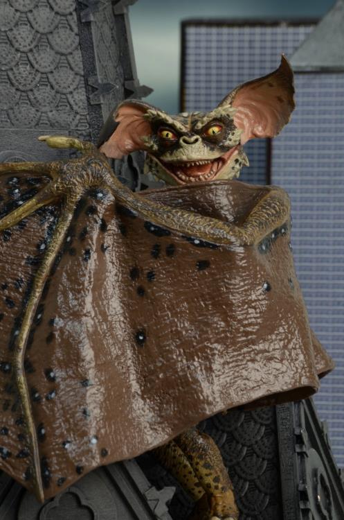 Gremlins 2 Bat Gremlin Deluxe Figure
