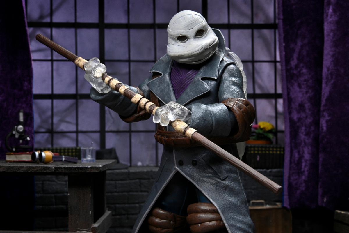 Neca - Universal Monsters x Teenage Mutant Ninja Turtles - Ultimate Donatello as The Invisible Man