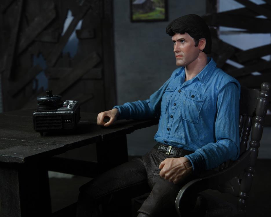 The Evil Dead 40th Anniversary Ultimate Ash Williams Figure (substandard packaging)