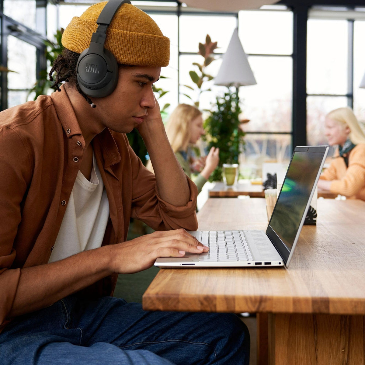 JBL Tune 770NC - Adaptive Noise Cancelling with Smart Ambient Wireless Over-Ear Headphones, Bluetooth 5.3, Up to 70H Battery Life with Speed Charge, Lightweight, Comfortable & Foldable Design (Black) 🍁 All In One Marketplace Canada