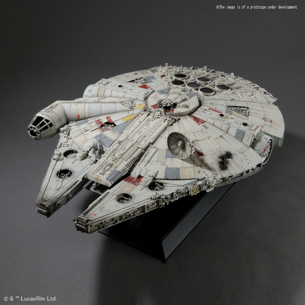 Millennium Falcon (Standard Edition) "Star Wars: A New Hope", Bandai 1/72 Perfect Grade (PG)