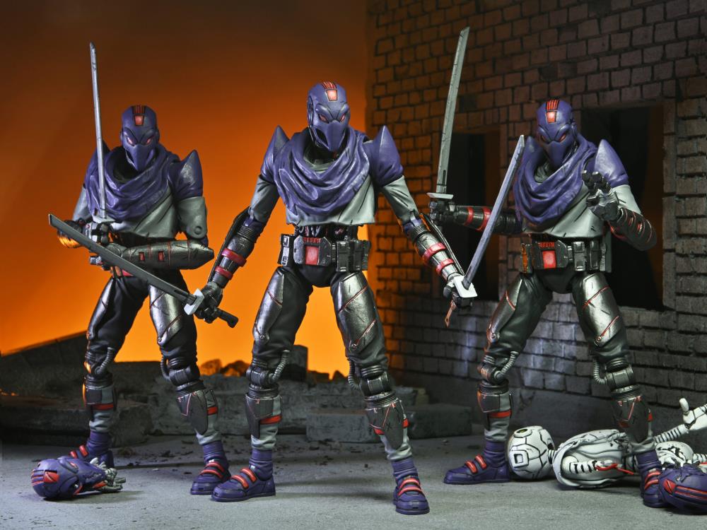 Neca - Teenage Mutant Ninja Turtles: The Last Ronin Ultimate Foot Bot