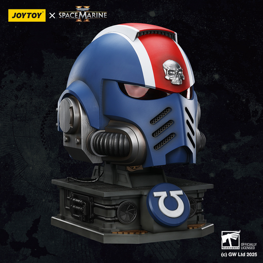 JOYTOY - Ultramarines Lieutenant Titus' MKX Helmet & Display Stand