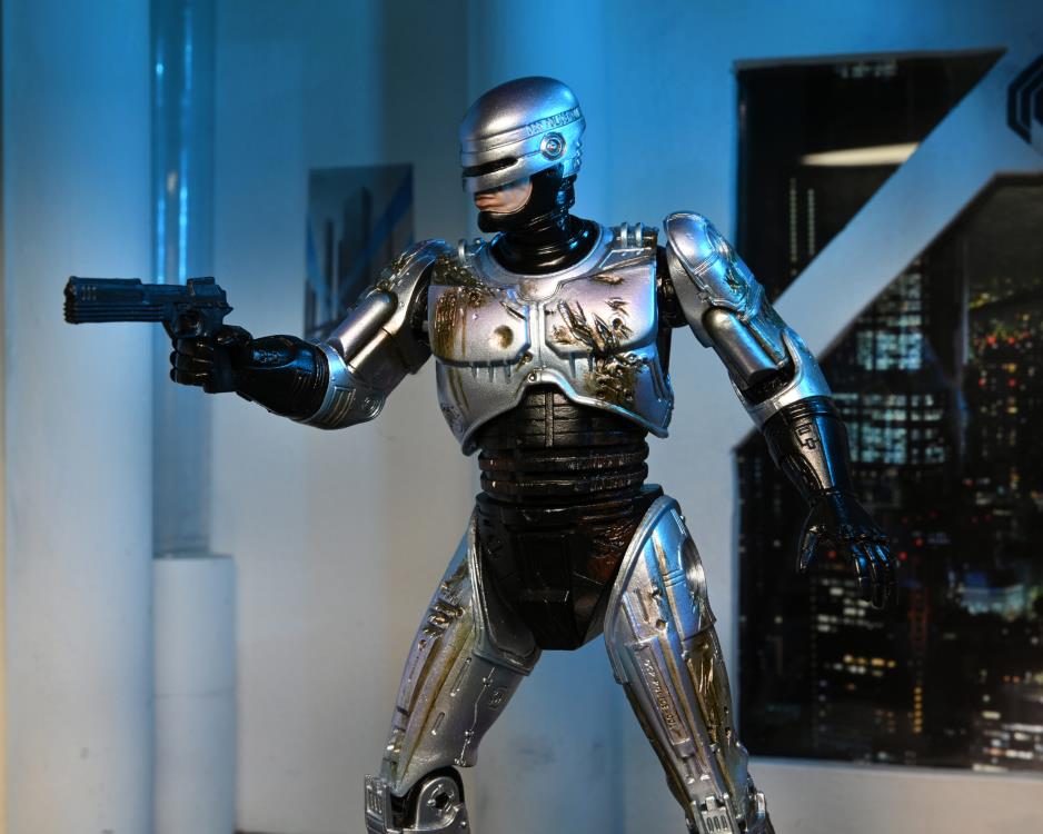 NECA - Ultimate Battle Damaged RoboCop with Chair
