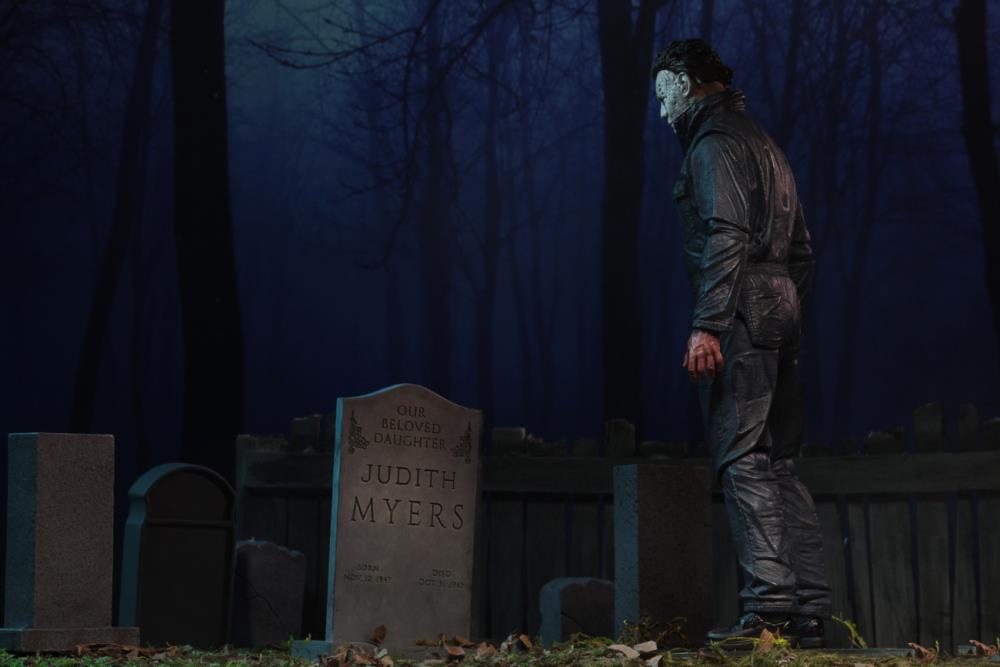 Halloween Ultimate Michael Myers Figure