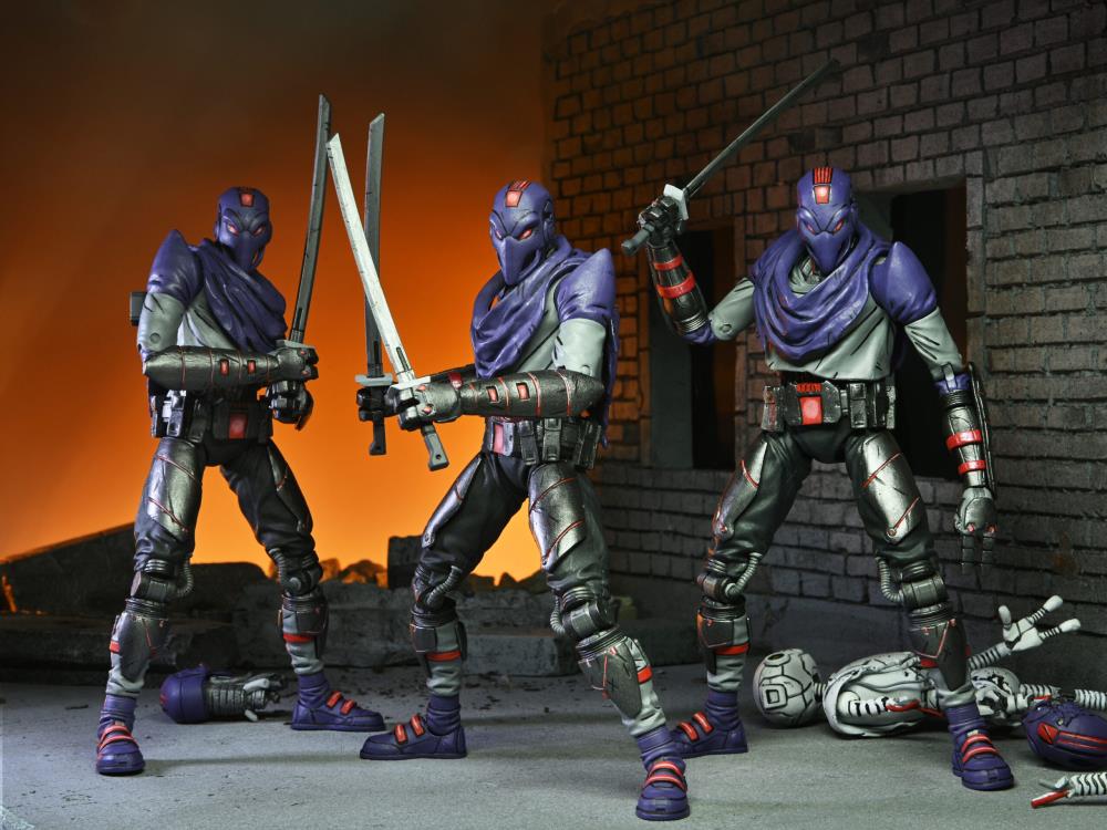 Neca - Teenage Mutant Ninja Turtles: The Last Ronin Ultimate Foot Bot