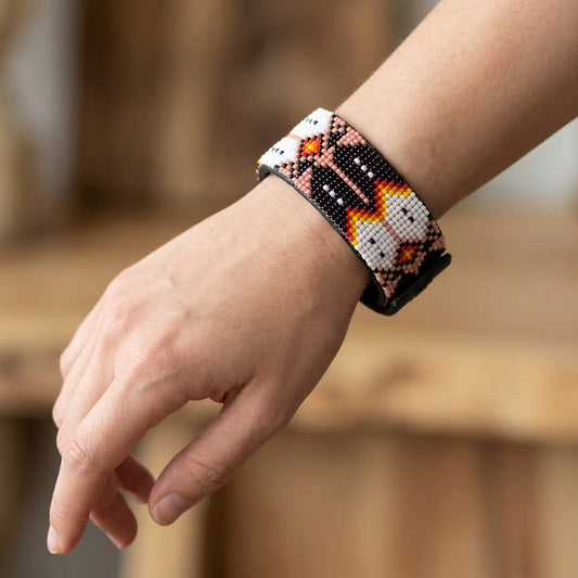 Beaded Cuff Bracelet(Pink)