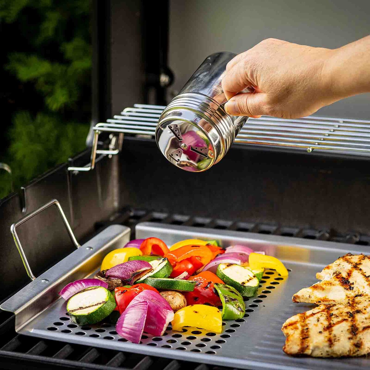 TableCraft 10 oz Dry Rub Shaker With Handle